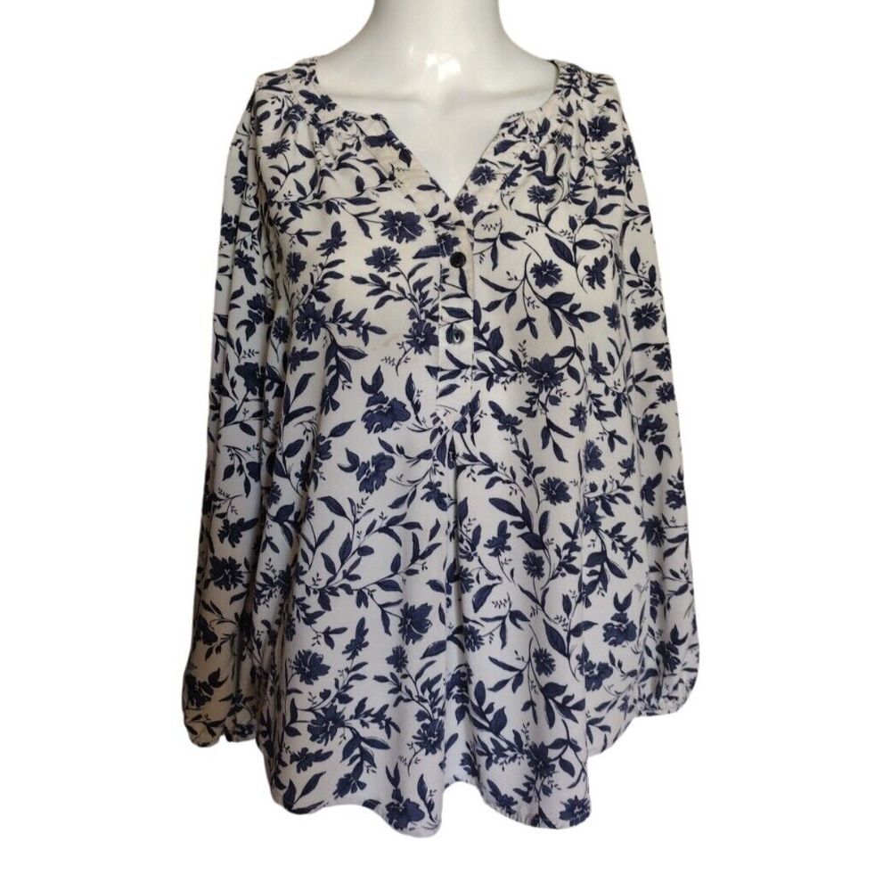Old Navy Blouse Woman's L White Blue Floral Boho Prairie Split-Neck Flowy Beach‎